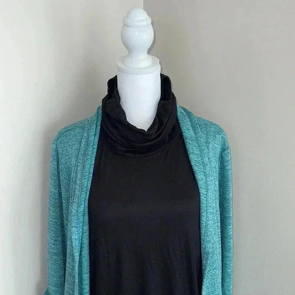 NY Collection Sweater With Attached Face Covering​​ - Picture 2 of 16